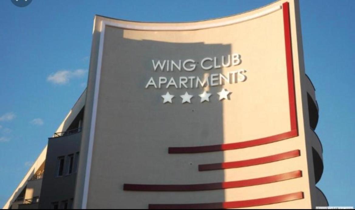 Holiday Wing Apartments Ягодина Екстериор снимка